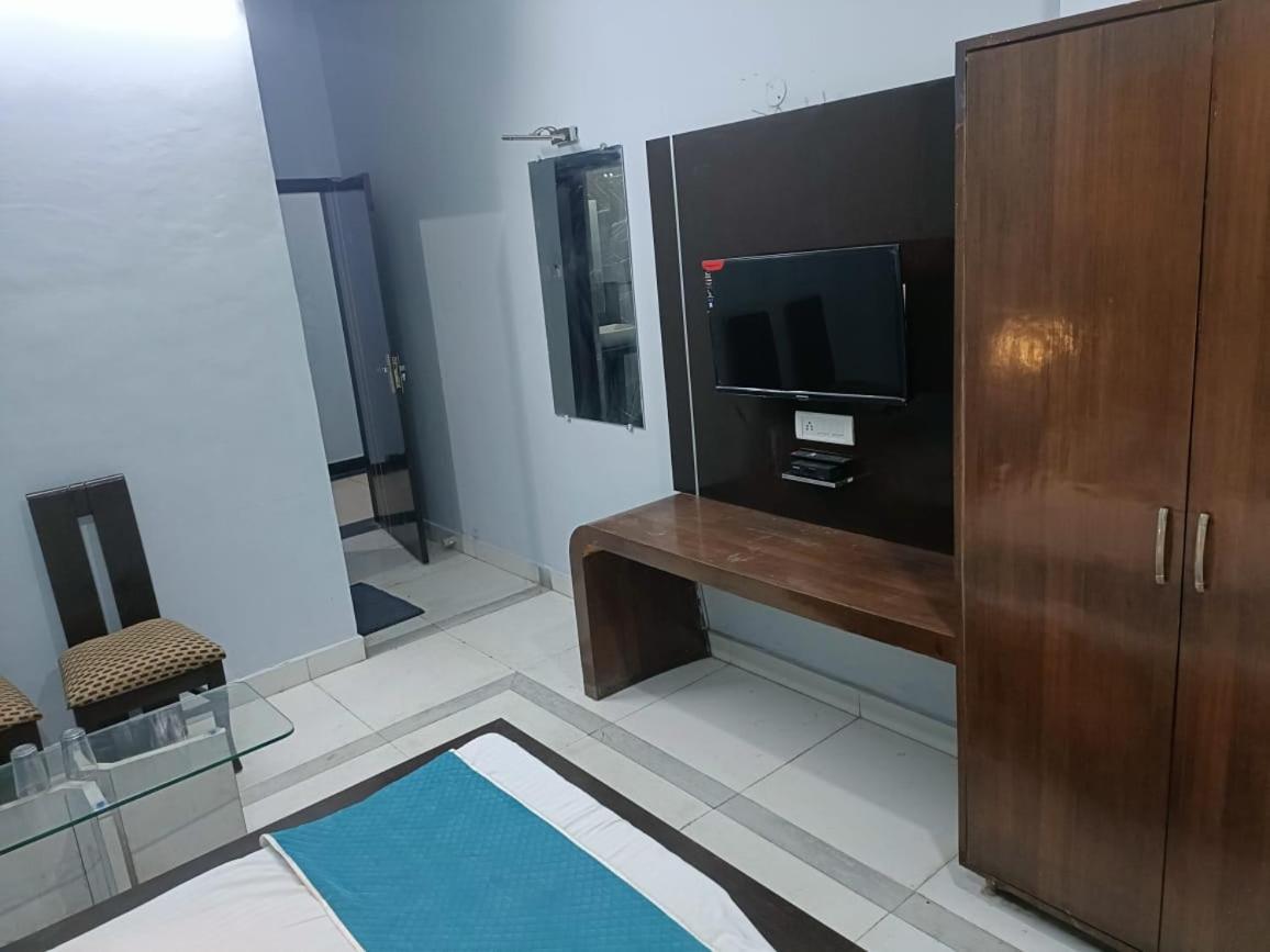 Hotel Krishna Residency Mahoba Екстер'єр фото