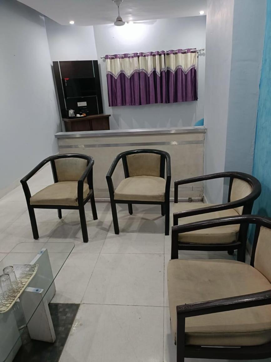 Hotel Krishna Residency Mahoba Екстер'єр фото