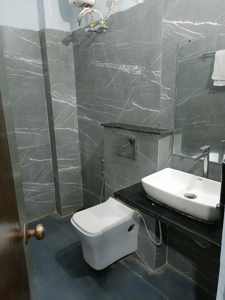 Hotel Krishna Residency Mahoba Екстер'єр фото