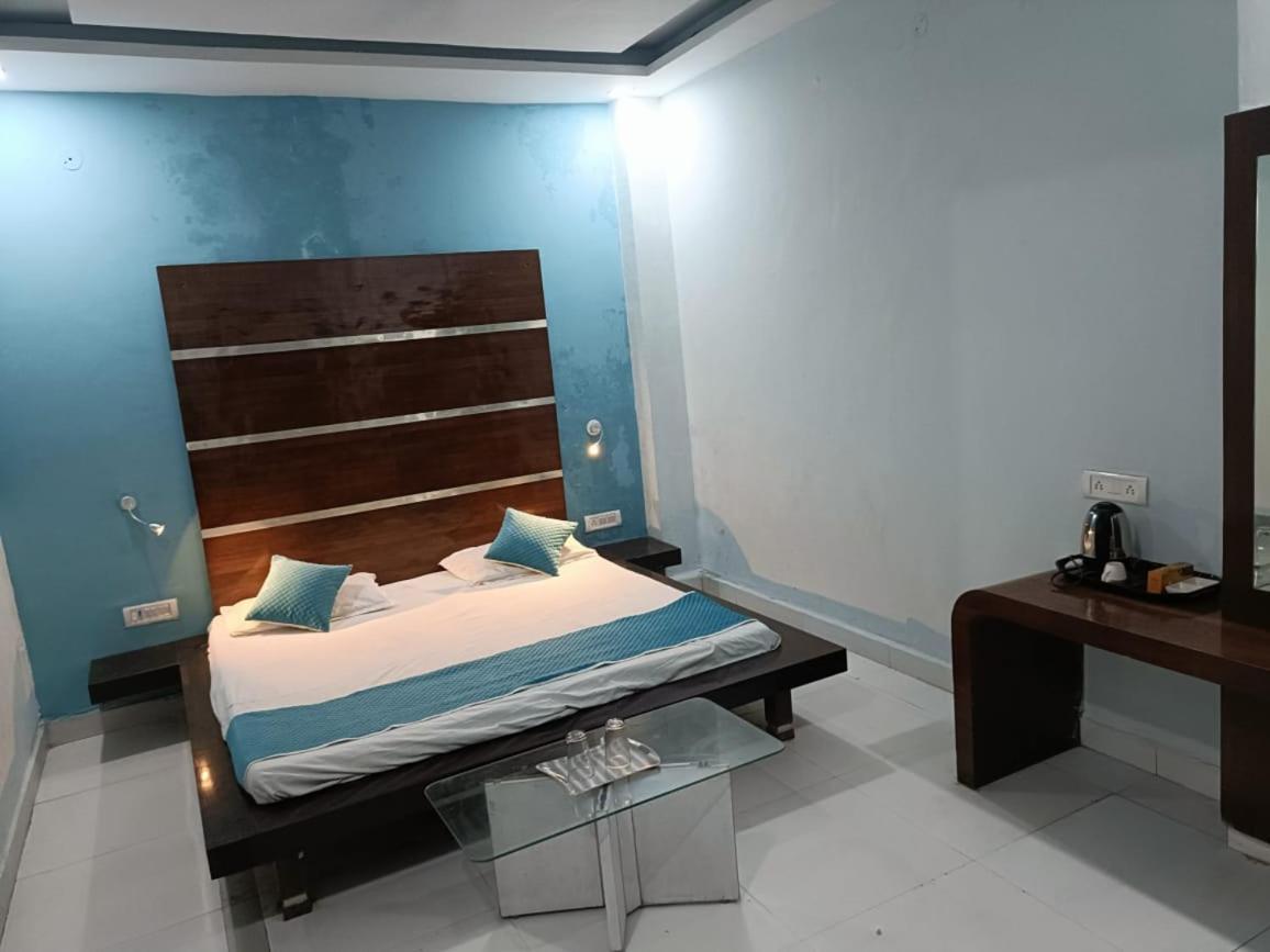 Hotel Krishna Residency Mahoba Екстер'єр фото